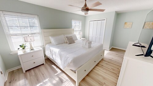 Coastal Comfort 3 Bedroom Townhouse