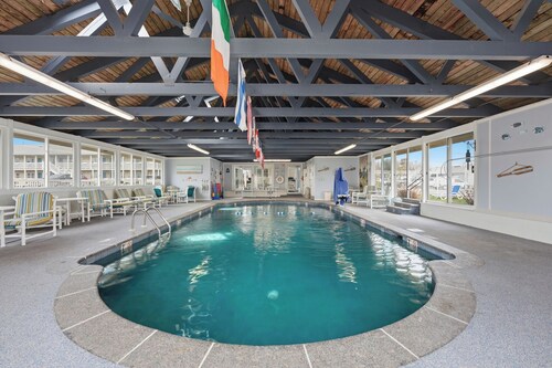 Pier 7 Condominiums