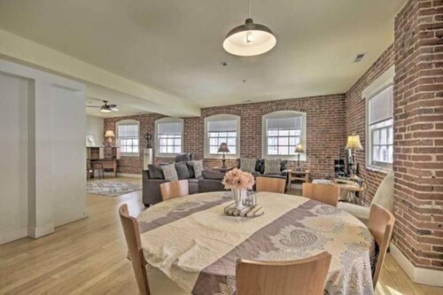 Convention Center PH Free indoor parking