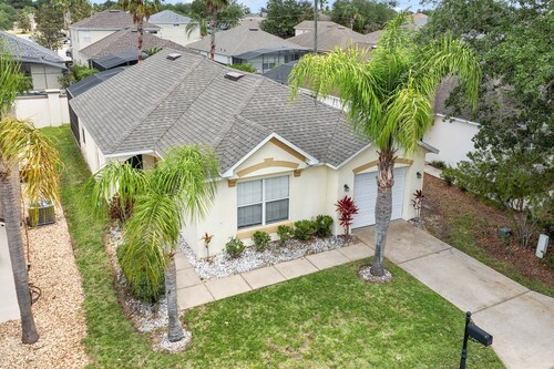 Charming Home With Private Pool and Space for the Whole Family