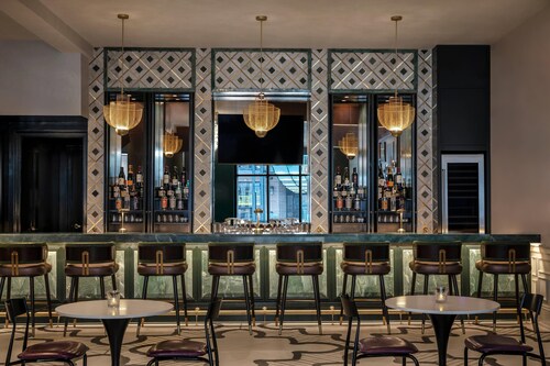 The Monarch Hotel, HQ Collection New Orleans