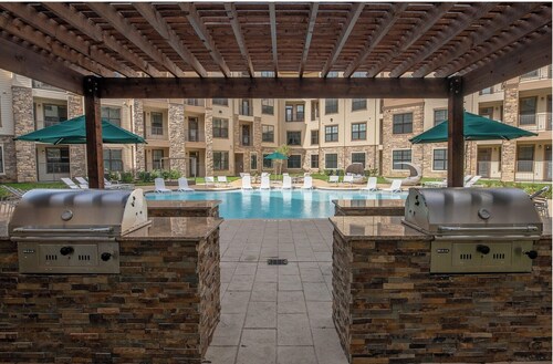 Landing Apartments Houston - Liberty Lakes