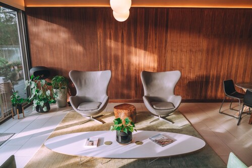 Frame Hotel - Treehouse