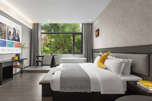 Banana FUN Hotel (Guangzhou Beijing Road Pedestrian Street Yuexiu Park)