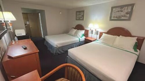 Saint Joseph Inn & Suites Benton Harbor Near I-94