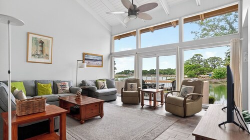 Heron's Rest at Port Villas by Avantstay Dock Access + Waterfront Deck