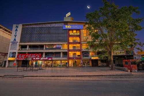 Fabhotel Skyland I