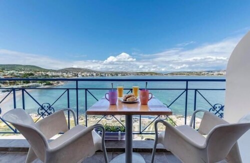 Blue Hotel Salamina