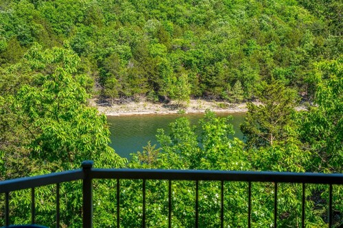 The Shoreline Suite 2bdr
