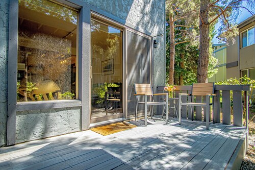Stonehenge Condo #6 - Walk to River Run & Main Street