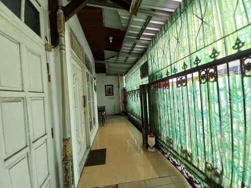 Hotel O Syariah Near UNS Surakarta forme