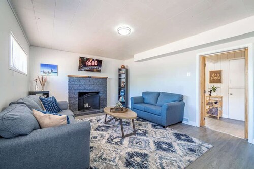 Spacious Pet-friendly Retreat 4br, Grill, 5 Beds