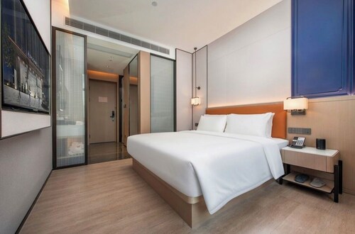 Lanyue East Hotel