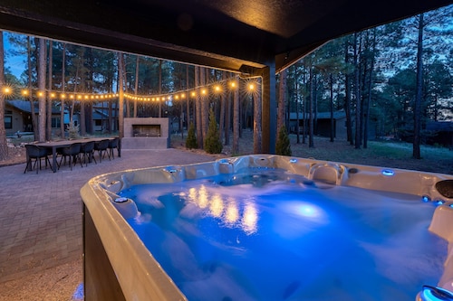 Family-friendly Getaway Hot Tub View EV Chrg