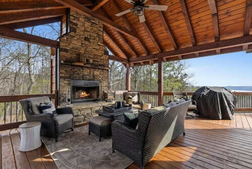 Epic Mountain Views Hot Tub Games and Firepit
