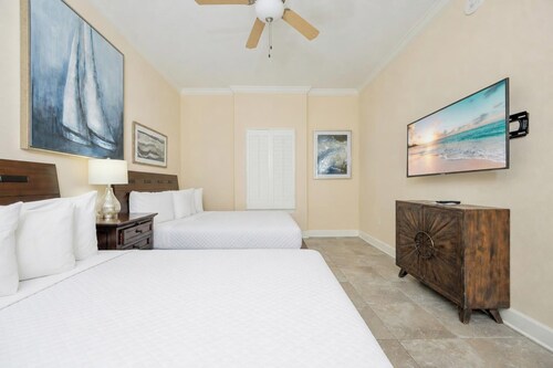 Phoenix Orange Beach 1202