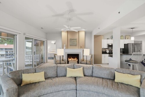 Main Channel Views, 3 Heated Pools & Gated Resort