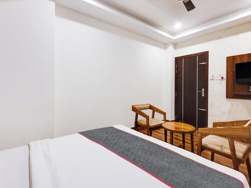 Townhouse Royal Inn