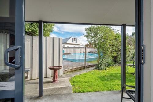 Grove Park Motor Lodge