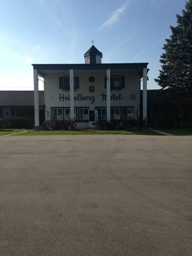 Heidelberg Motel by Capital O Bridgeport Frankenmuth MI Dixie HWY
