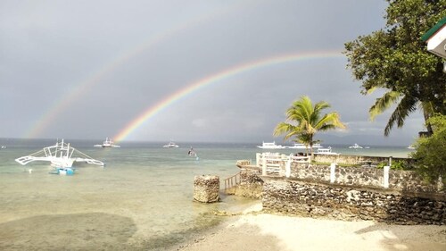 Love's Beach and Dive Resort