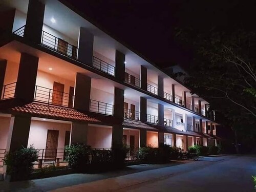 Bumnsaya Place