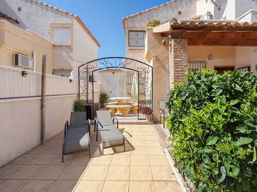 Modern Garden Home, Algorfa