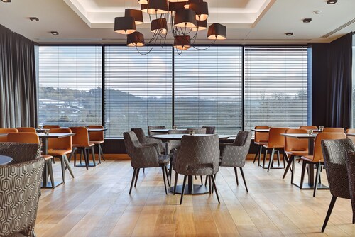 R hotel experiences