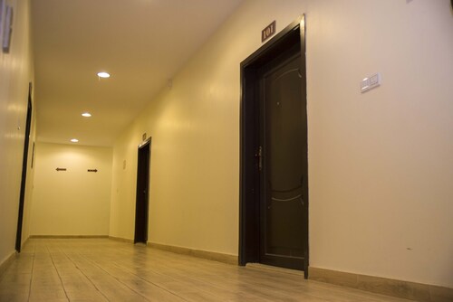 Al Eairy Furnished Apartments Qassim 1