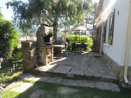 Maison avec jardin de 600 m2 au coeur des Cévennes,baignade, rando, Wi-Fi