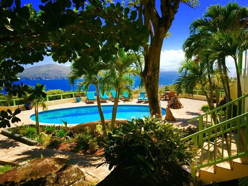 Magens Hideaway ~ 5BR w/ Heated Pool • Magens Bay & BVI Views • Sleeps 12