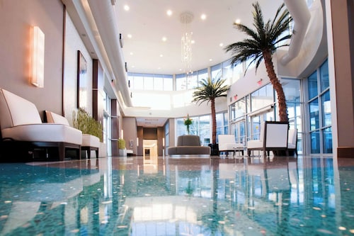 Oasis Hotel & Conv Center, Ascend Hotel Collection