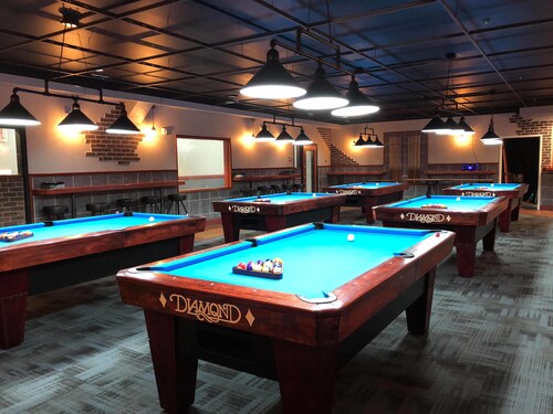 Grand View Inn & Suites