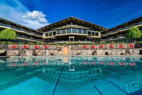 The Lakeview Hotel, Shanty Creek Resort