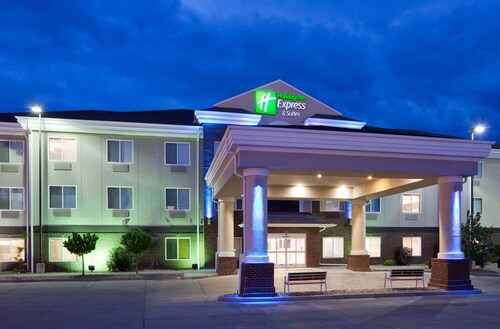 Holiday Inn Express Hotel & Suites Dickinson, an IHG Hotel