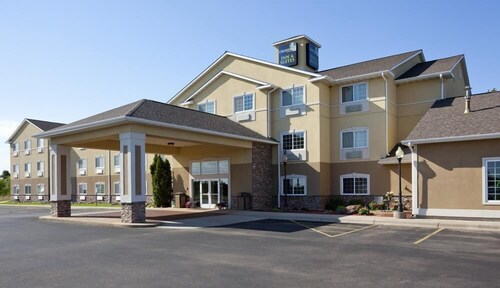 GrandStay Hotel & Suites Becker Big Lake