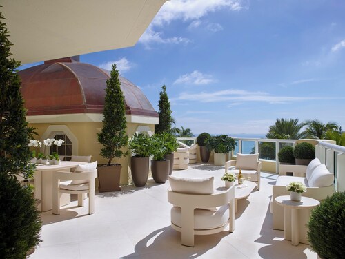 Acqualina Resort & Residences On The Beach