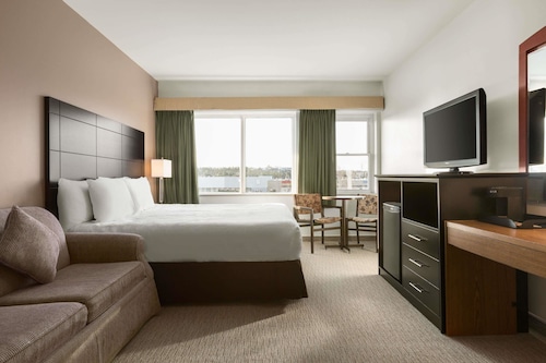 Travelodge by Wyndham Baie-Comeau