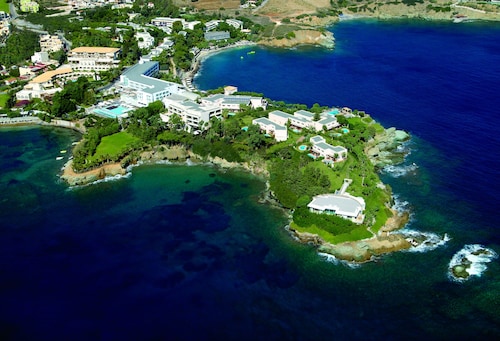 Out Of The Blue All Inclusive Resort & Spa