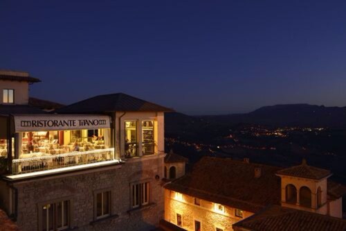 Hotel Titano