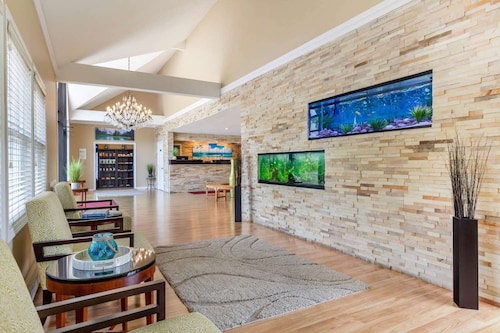 Ogunquit River Inn & Suites