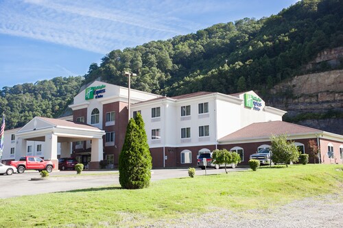 Holiday Inn Express Hotel & Suites, an IHG Hotel