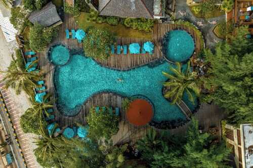 Vila Ombak Hotel