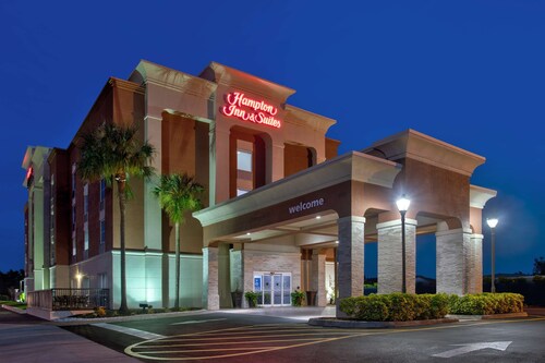 Hampton Inn & Suites - Cape Coral/Fort Myers Area, FL