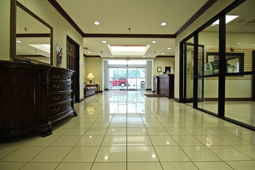 Crown Pointe Lodge, BW Signature Collection