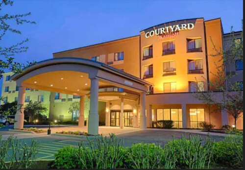 Courtyard by Marriott Salisbury