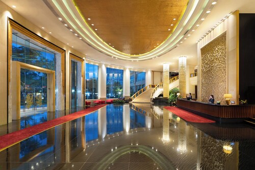 Parklane Hotel