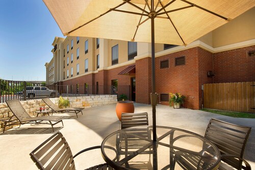 Hampton Inn & Suites San Antonio-Airport