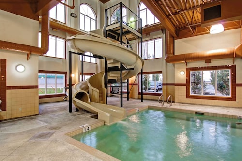 Clarion Pointe
