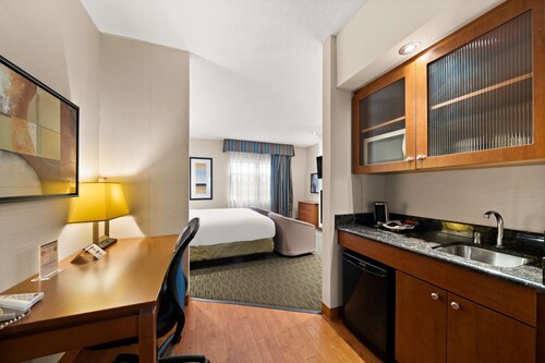 Best Western Plus Orangeville Inn & Suites